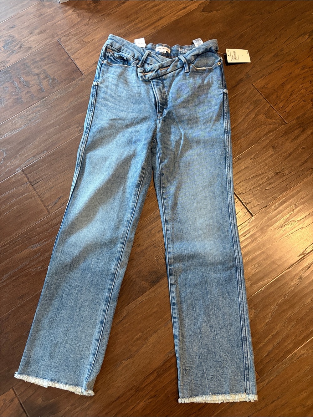 Good American Light Blue Straight-Leg Jeans with Frayed Hem